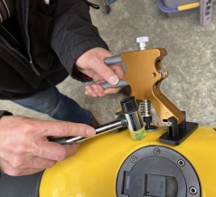 SDR:タンク修復にアマゾンのデントリペアツールは使えるぞ