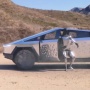 【悲報】とある動画を見たイーロン・マスク氏「恐らく来年には、このようなロボットを実現出来るだろう」 ← 本当に実現されたら怖いだろこれ…