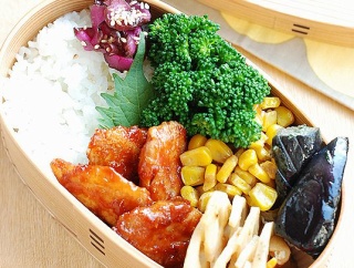 チキンチャップ弁当【まぁるかもん】