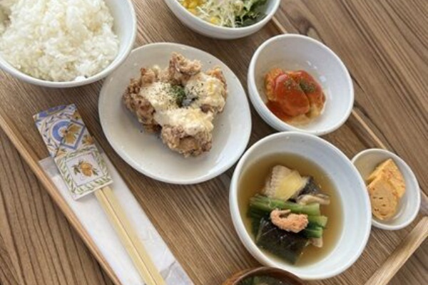 あっちこっち ここdeランチ