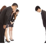 うちの会社が異常なくらい挨拶を強要するんだが、これって普通なのか？