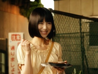 【画像】浜辺美波さんの鎖骨wwww