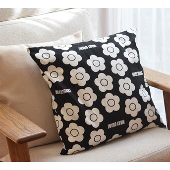 【MARY QUANT 】 50㎝のマリークワント 生地で簡単クッションカバーを作りました♬（記事下にPR含）