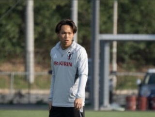 “飛び級”U-21日本代表入りも…口にした「遅いのかも」、19歳DF佐藤海宏(新潟)が見据える高みへの焦りと向上心