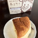 りくろーおじさんのチーズケーキ＆ゴボウと豚肉のガーリック炒め