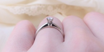【もやもや】結婚したての頃旦那の実家に行くと義父が「◯◯(旦那)は大学生の時に彼女紹介してきて、その彼女は大学卒業したら結婚するんですーと挨拶してきた」等と言い出し…