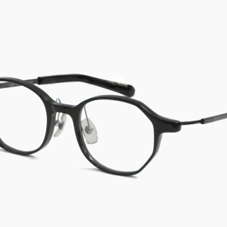 メイドが接客するメガネ屋　キャンディフルーツ オプティカル