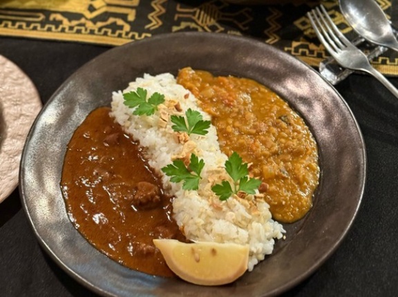 2色カレーとタンドリーチキンとジャガタコの夜ごはん