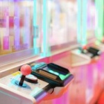 【悲報】ゲームセンターさん、プレイヤーの民度終わりすぎててゲーム機撤去してしまう…