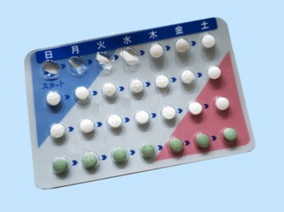 77歳「中学3年（15）の孫娘が毎日ピル飲んでて心配…」→