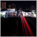 12/20深々と冷え込んだ夜明けの東川口駅付近の跨線橋で　武蔵野線Ｅ２３１系普通電車の光跡