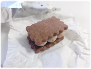 新宿区赤城下町『菓子工房 kukka』さんのバターサンドがやっぱり美味しい。