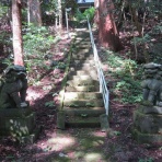 くぐる鳥居は鬼ばかり