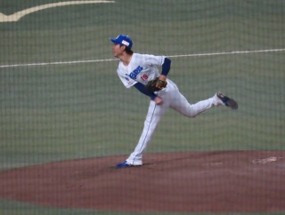 栗林良吏の快挙を称えた高橋宏斗