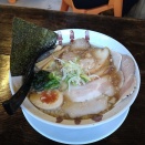 今日のお昼は🍜＆サンバーのライト磨き