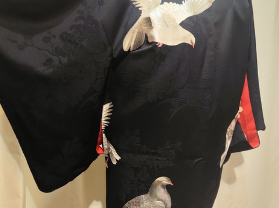 アンティークの長羽織〜鳩柄の逸品〜