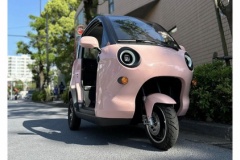 日本製のソーラーバッテリーカーをご覧ください