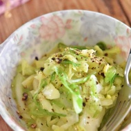 【春キャベツ消費】秒でなくなる居酒屋超えの塩だれサラダの作り方