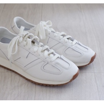 きれいめにも合う白スニーカー｜ニューバランス471を選びました