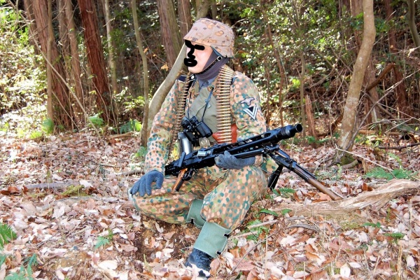 ドイツ武装親衛隊 アメリカ海兵隊 ベトコン 銃 エアーガン