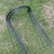 【ガーデニング】ぐっと支えてくれているのに見えないとは縁の下の力持ち♪