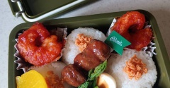 特別支援学校の高３忙しい…と、おにぎりモチーフ作りました。