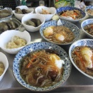 落とし卵の野菜あんかけと5種の副菜