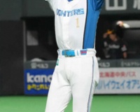 新庄剛志監督が高城れにへドッキリ公約「来るとき言って。宇佐見君をスタメンで使うから」