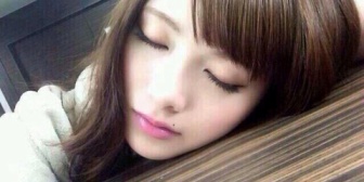 【ほのぼの】久々に嫁さんの寝顔見て、思わず愛してるよってキスしようとしたら、目を覚ました嫁に頭突きされたｗその後…