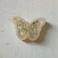 穏やかな午後に響き渡る夫の悲鳴。と、グリーンフラワーのちょうちょ作りました。