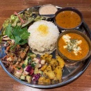 【カレー & BAR ギタンジャリ】西小倉（福岡）〜北インドカレー& ufarmの無農薬野菜。室町の名店「Gitanjali」が北九州市小倉北区大門でワンプレートカレーとお酒のお店として再始動。