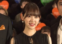 ぐうかわｗｗｗ堀未央奈主演映画「ホットギミック」完成披露イベントに登場!!!