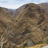 なんだか命の危険を感じるけど、つい乗りたくなる世界の秘境鉄道10選