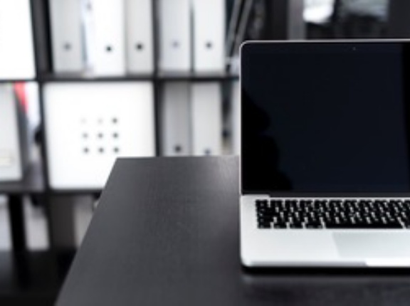 ノートパソコン、このスマホ時代でも売れ続ける