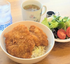 ｢Smilecraft Cafe｣の『ソースカツ丼ぶり』など（高槻市寿町）【たかつーグルメ】