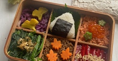 ちびちびおにぎりを添えて〜本日の夫弁当