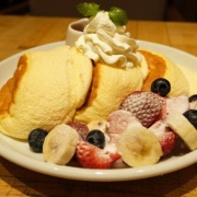 【福岡 博多】オリジナルパンケーキハウス　ミックスフルーツパンケーキ