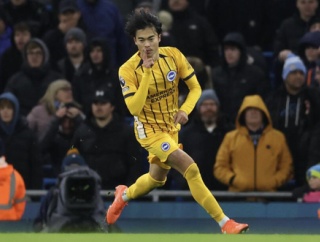 【動画】三笘薫、マンチェスター・シティから同点ゴール！現地メディアで最高評価「まさに一流のプレーヤー」