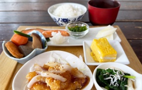 CAFE＆LAUNCH USAGI　【帯広市】