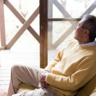 年金だけで生活して、雀の涙