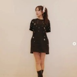 『[イコラブ] 諸橋沙夏、ミニワンピースから美脚スラリ「脚まっすぐで綺麗」「等身バランス神」とファン絶賛』の画像