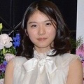 《松岡茉優》結婚から2年の最新姿　明るめヘアに「雰囲気変わった」の声