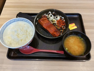 【期間限定】ご飯に載せても旨い！吉野家の厚切り豚角煮定食/吉野家 春日井店