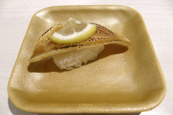 株主優待で外食三昧 異物混入