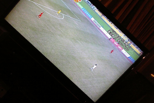 努力する人は希望を語り 怠ける人は不満を語る