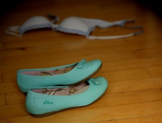 【悲報】女友達がブラ忘れていった…