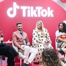 TikTok、ドバイで世界最大のクリエイター祭典開催。3万人が酸化する中、AI活用術と収益化の極意を伝授。オールドメディアがキィキィ叫んでる間に、世界は10億フォロワー時代に