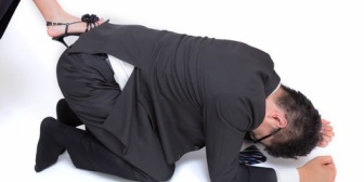 【俺一生謝罪して嫁に償えとのこと】連絡を入れずに終電まで飲んだ結果、嫁が俺の名前で友人に縁切りメールを送信→さらに…