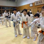 極真会館    田畑道場     山辺・大江・中山教室    師範代  長岡淳一 四段