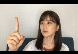 【乃木坂46】えりかちゃんが花火に夢中で真夏さんに叱られるgifはありますか？